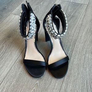 Jewel by Badgley Mischka block heel pumps with rhinestones